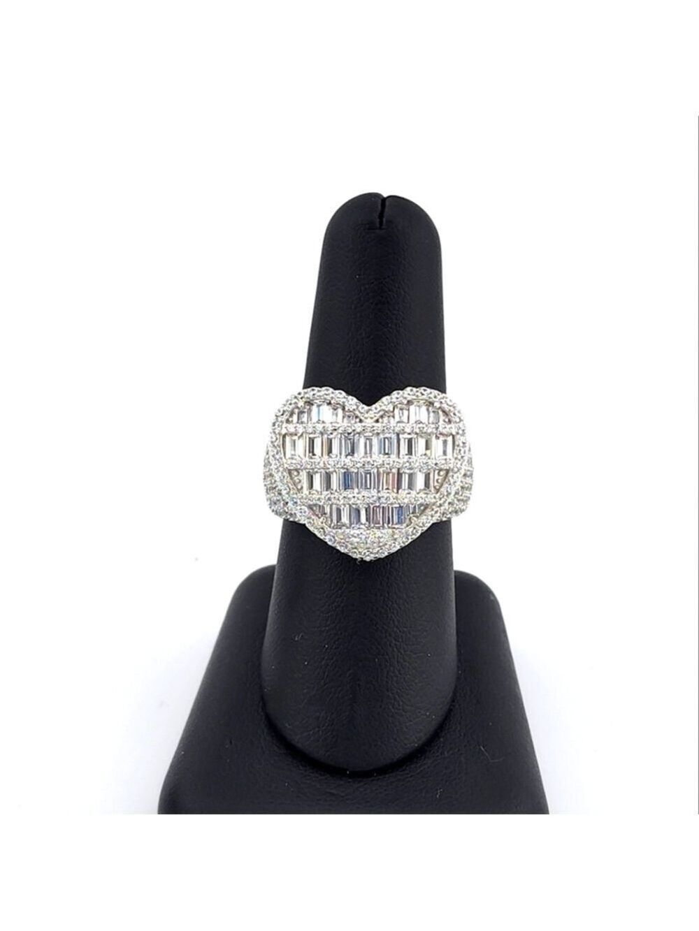 925 Sterling Silver Heart-Shaped Cubic Zirconia Ring